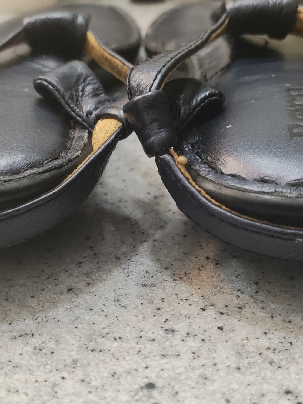Born Navy Blue 🌌Leather T-Strap Women's Sandals🧐 - Picture 4 of 4